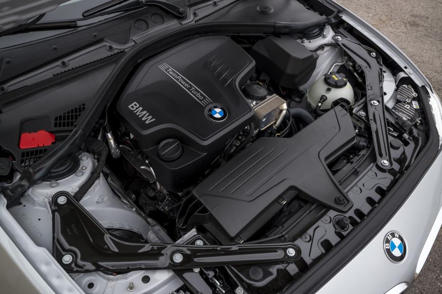  BMW 228i Convertible Sport Line 2015 года  (US) (фото 28 из 30)